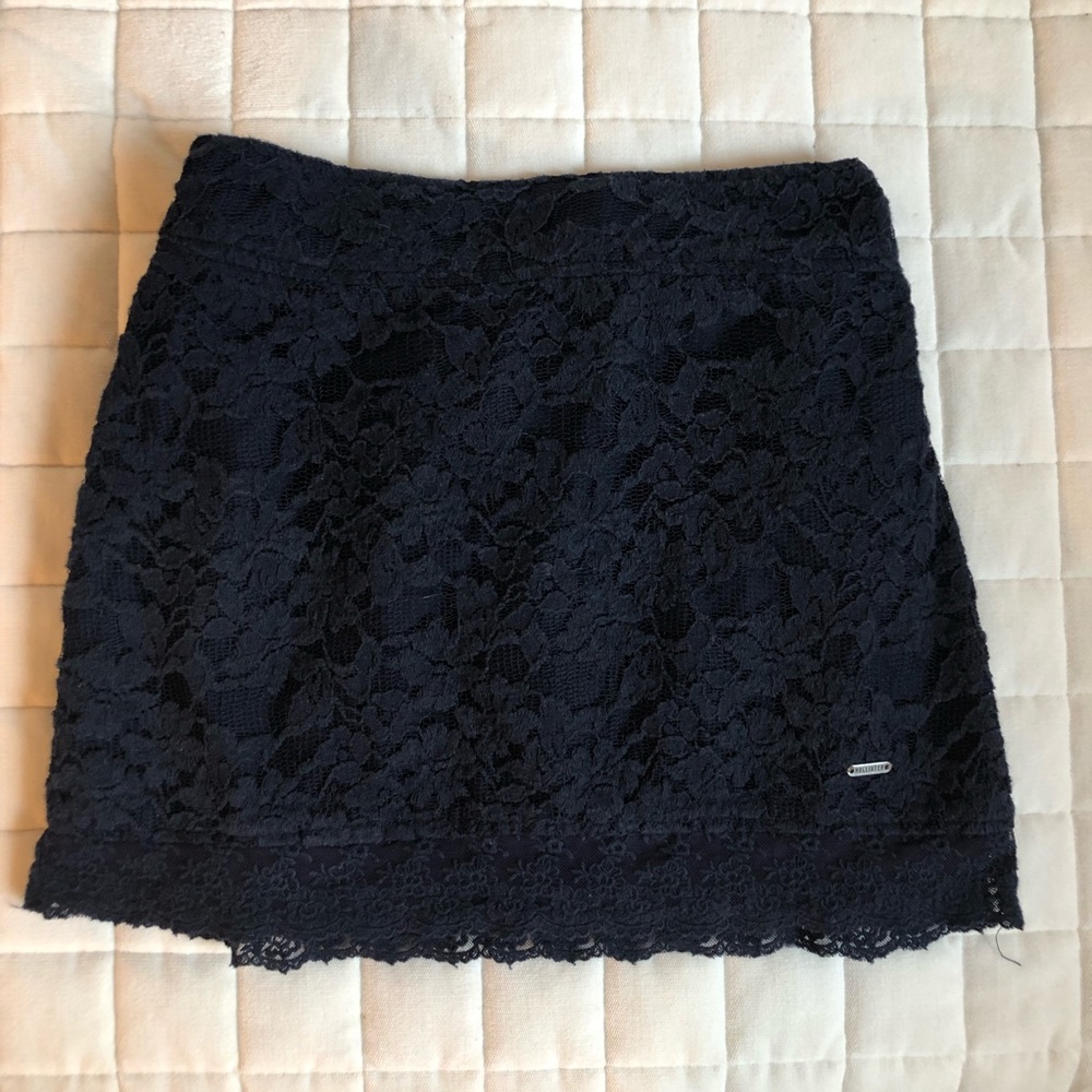 Hollister XS lace skirt